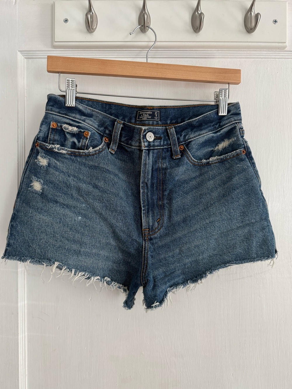 Abercrombie & Fitch Annie Hi Rise Cut off Short